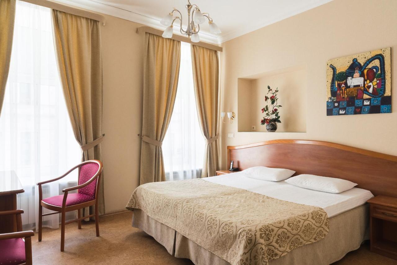 Comfort Hotel St Pétersbourg Extérieur photo